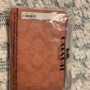 Women’s Coach wristlet
